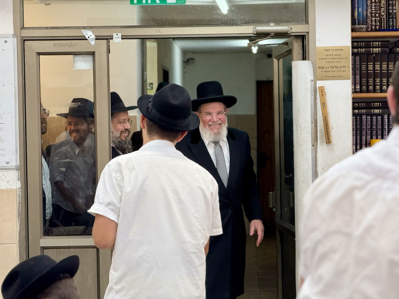 הגר"ק בר בביקור בישיבת 'תומכי תמימים ליובאוויטש' בקריות