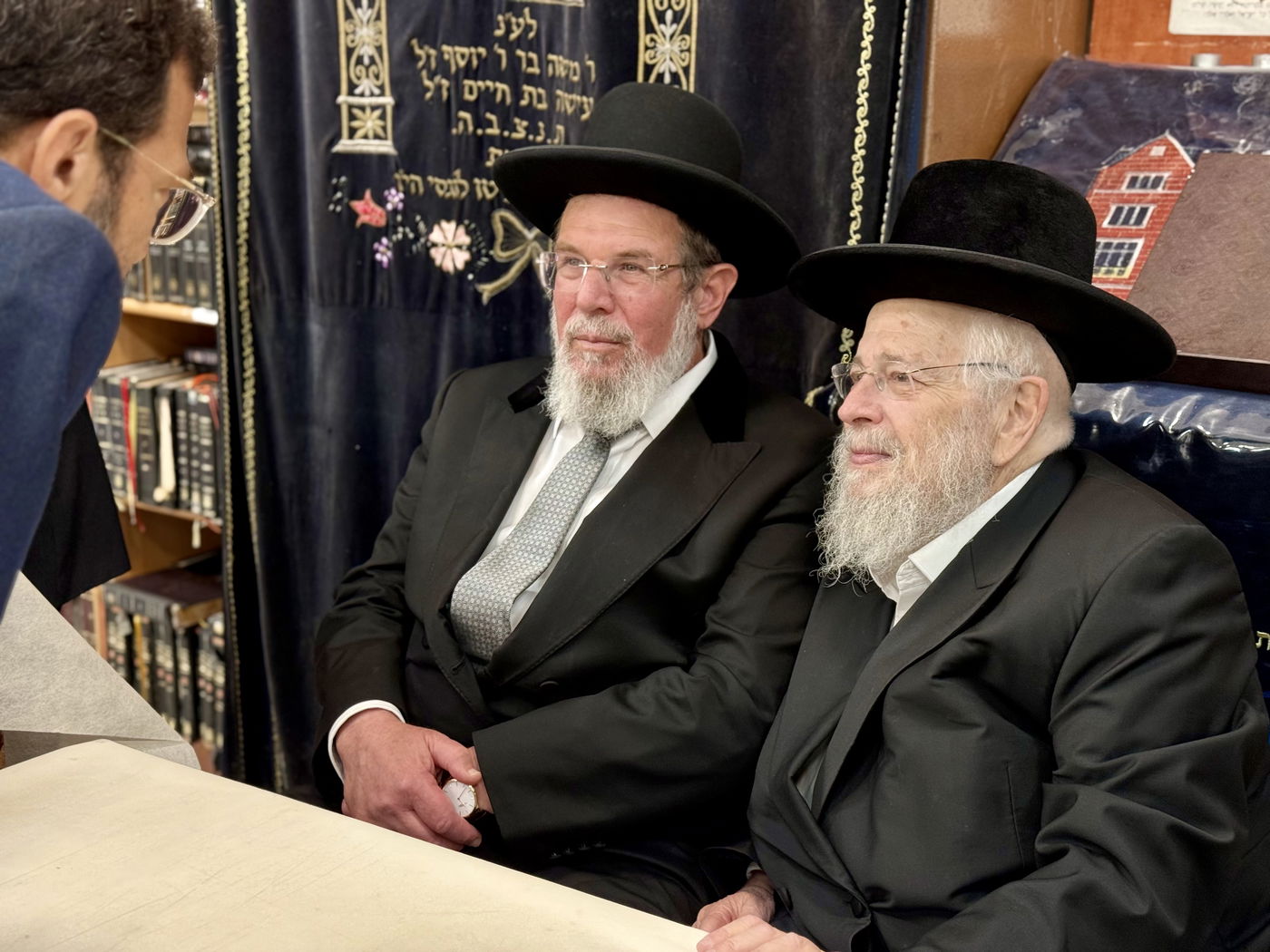 הגר"ק בר בביקור בישיבת 'תומכי תמימים ליובאוויטש' בקריות