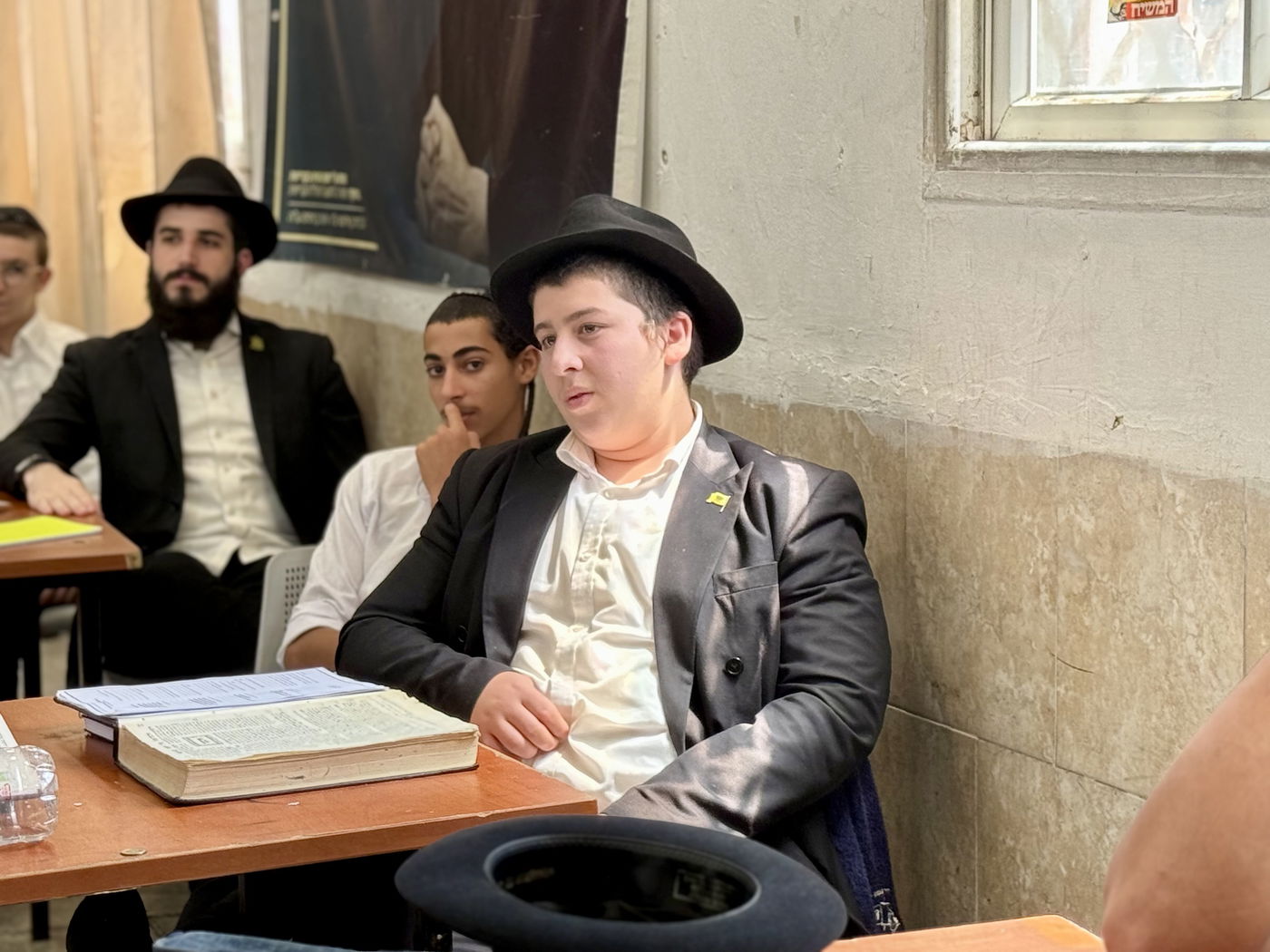 הגר"ק בר בביקור בישיבת 'תומכי תמימים ליובאוויטש' בקריות