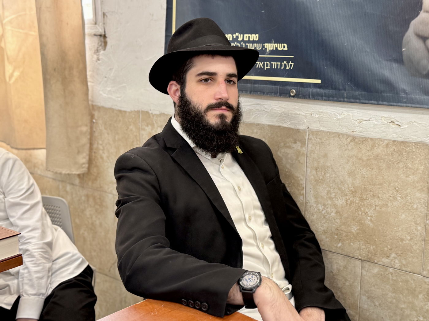 הגר"ק בר בביקור בישיבת 'תומכי תמימים ליובאוויטש' בקריות