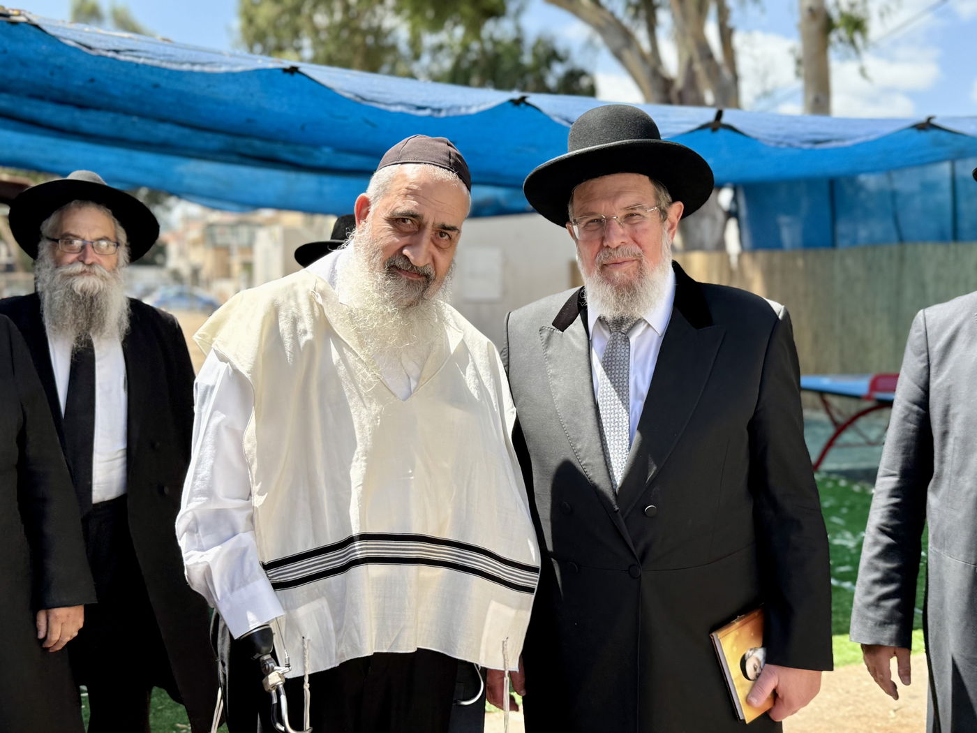 הגר"ק בר בביקור בישיבת 'תומכי תמימים ליובאוויטש' בקריות