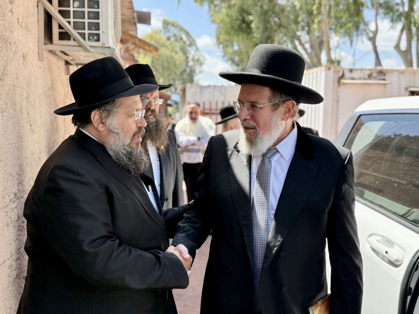 הגר"ק בר בביקור בישיבת 'תומכי תמימים ליובאוויטש' בקריות