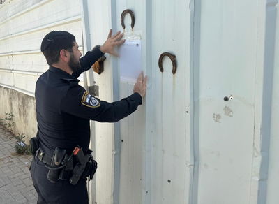 צו סגירה למתחם בעיר החרדית: שלושה פלסטינים נתפסו במקום