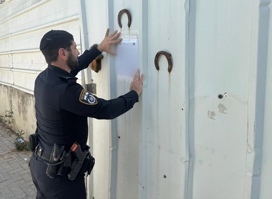 המתחם שנסגר בעיר החרדית: עבדו במקום שלושה פלסטינים שב"חים