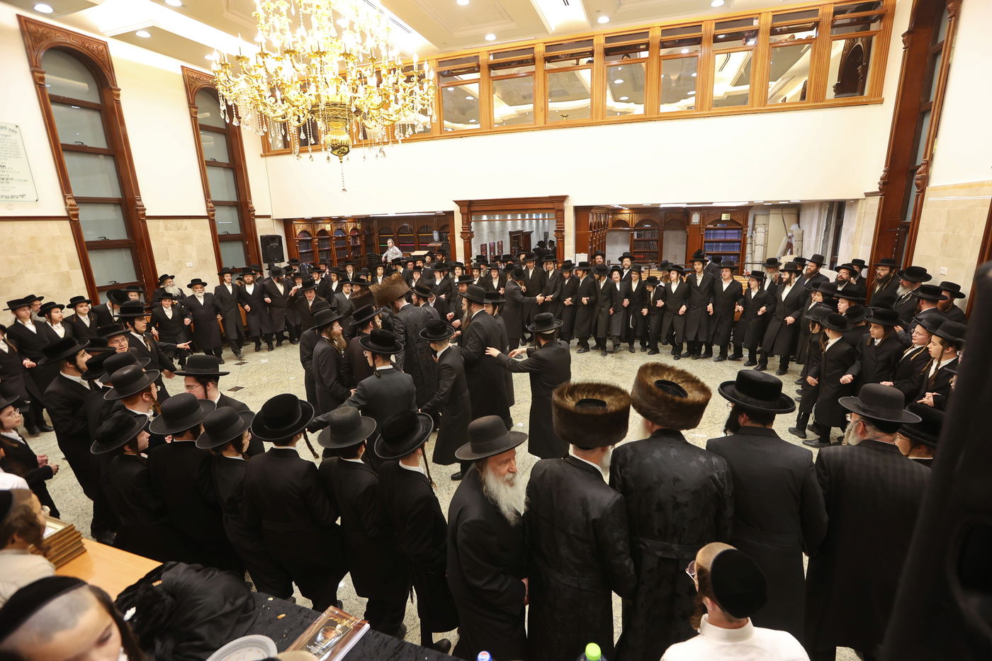 מעמד סיומים וחלוקת פרסים בישיבת ברסלב בבית שמש