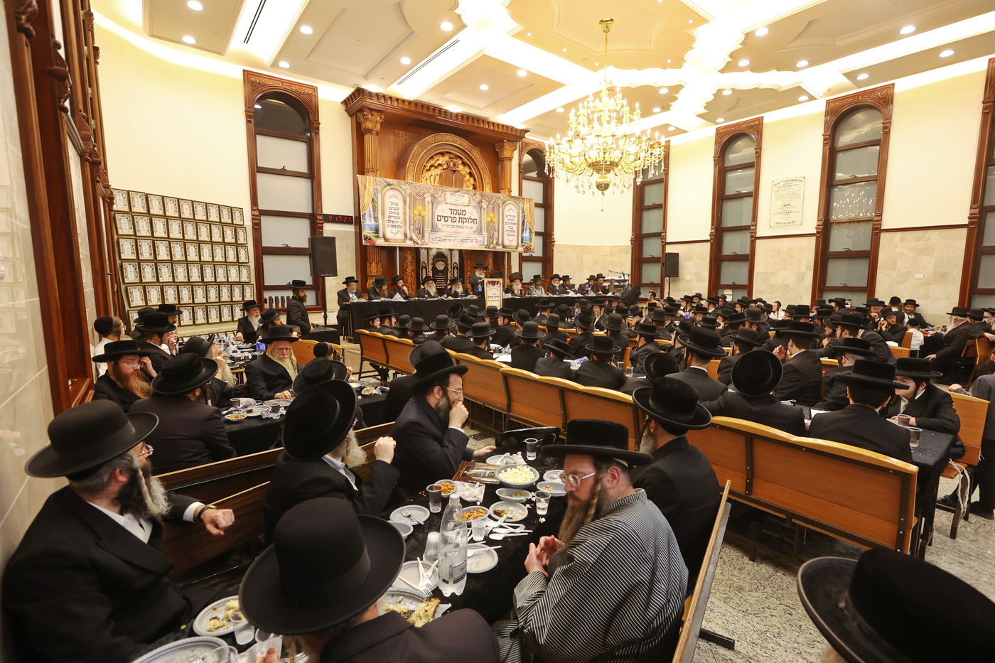 מעמד סיומים וחלוקת פרסים בישיבת ברסלב בבית שמש