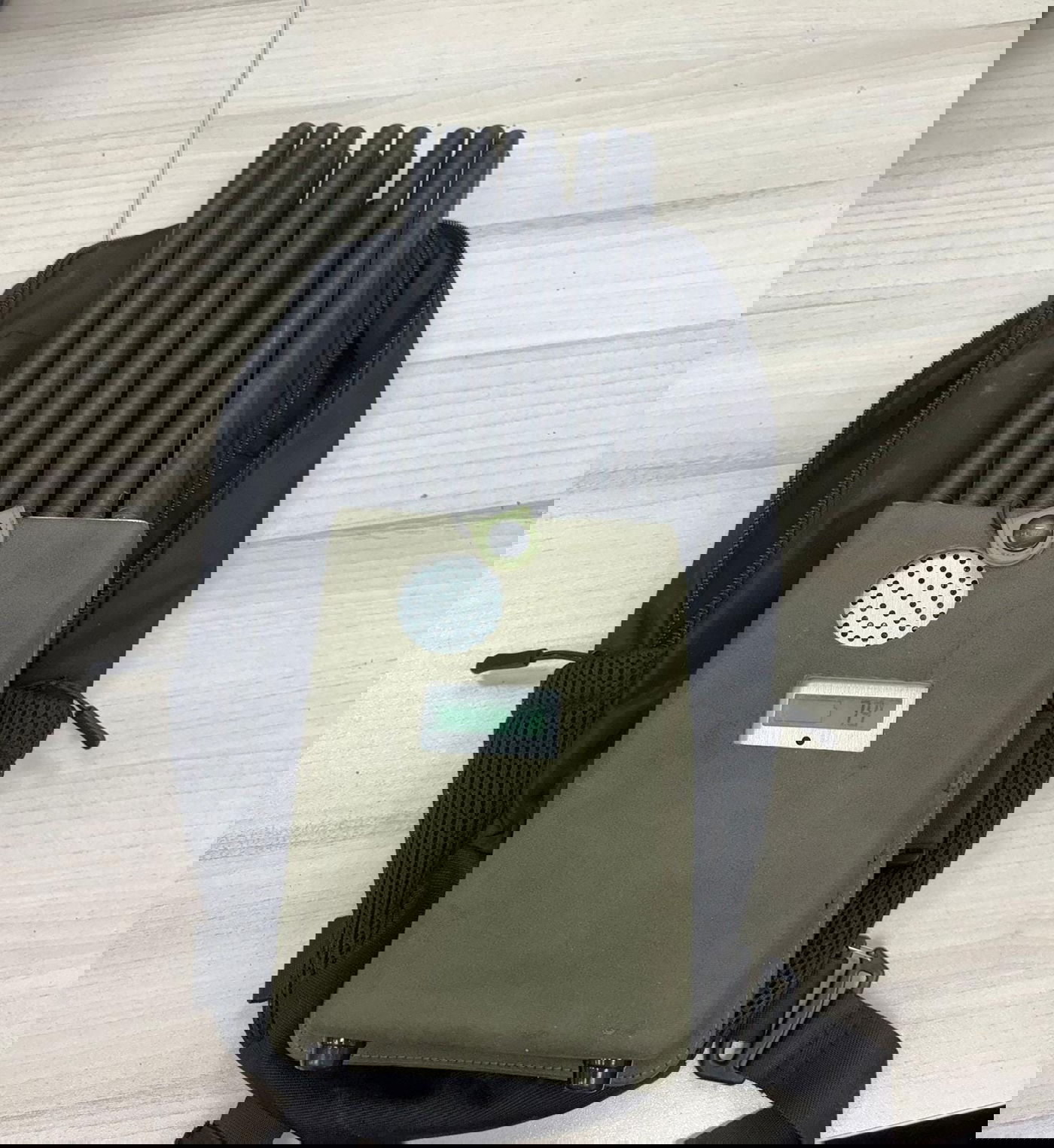 לוחיות מזויפות ומשבש תדרים: כך פעלה כנופיית הגנבים בתל אביב