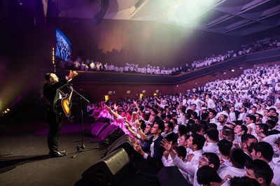 יותר חזק מ'צמאה'? כשבחורי הישיבה האמריקאים במלא כוחם 