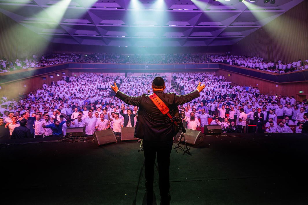 יותר חזק מ'צמאה'? כשבחורי הישיבה האמריקאים במלא כוחם 