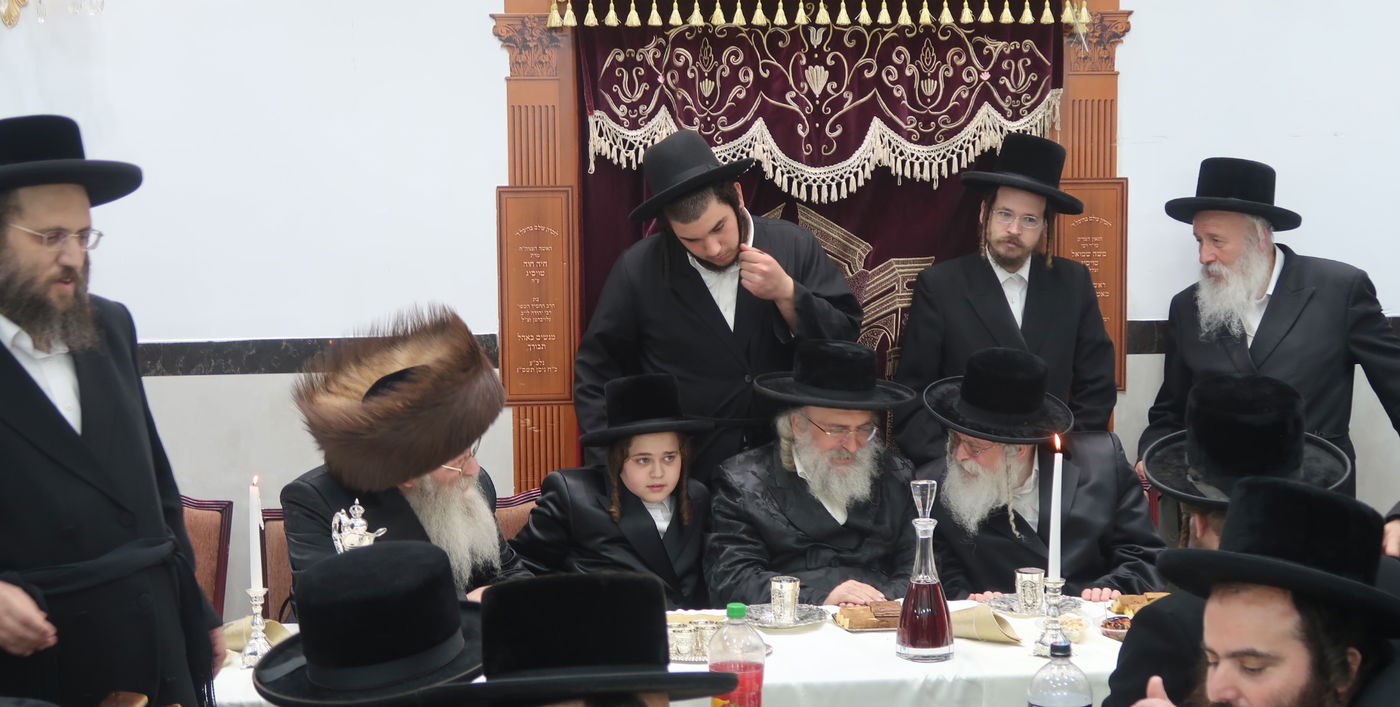 שמחת בר מצוה לבן זקוניו של האדמו"ר מלעלוב בראנוביץ