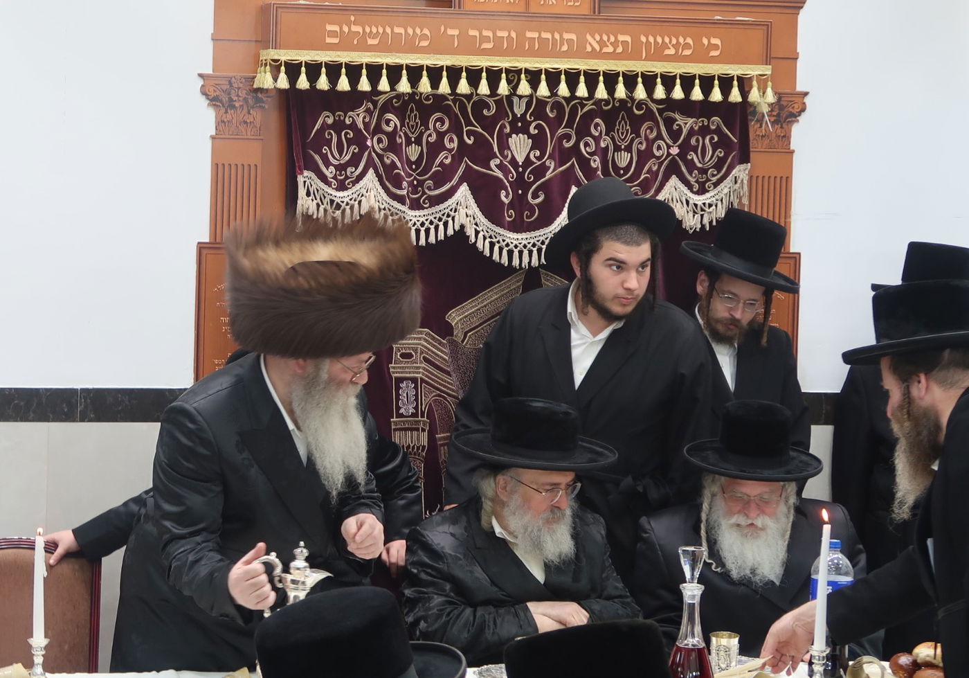 שמחת בר מצוה לבן זקוניו של האדמו"ר מלעלוב בראנוביץ