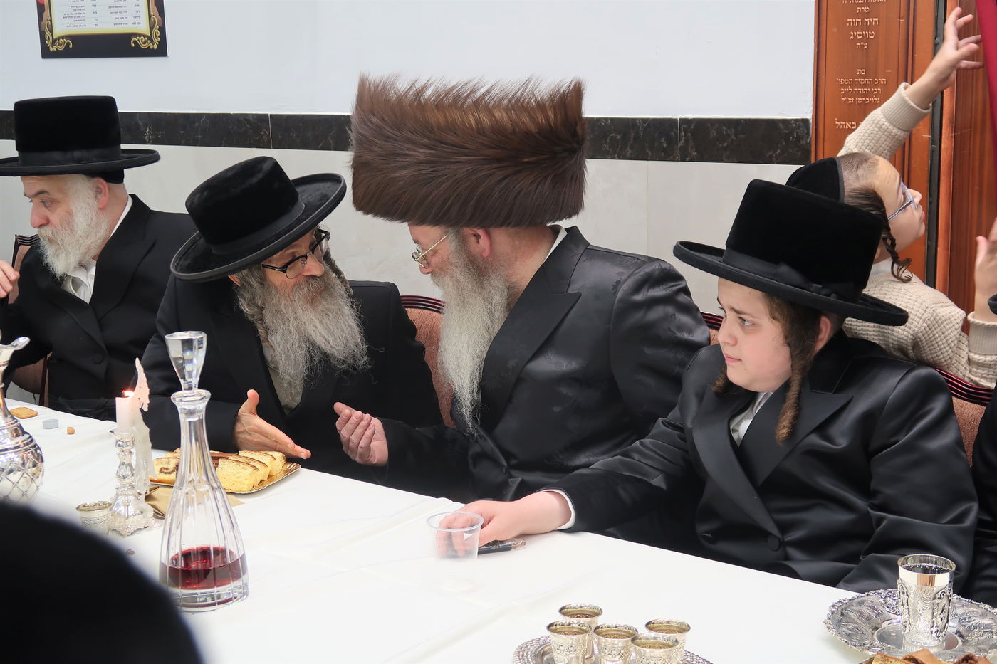 שמחת בר מצוה לבן זקוניו של האדמו"ר מלעלוב בראנוביץ