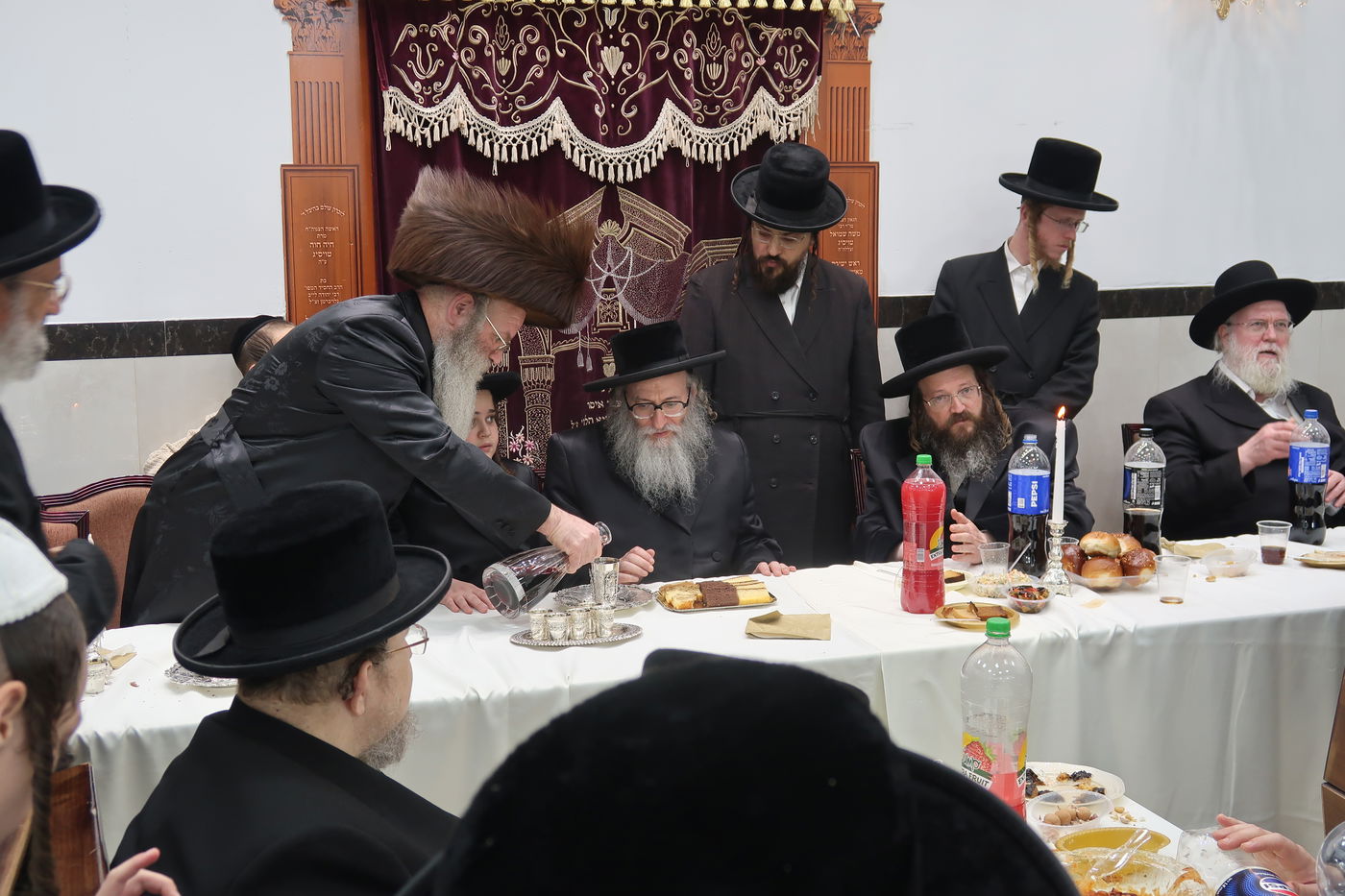 שמחת בר מצוה לבן זקוניו של האדמו"ר מלעלוב בראנוביץ