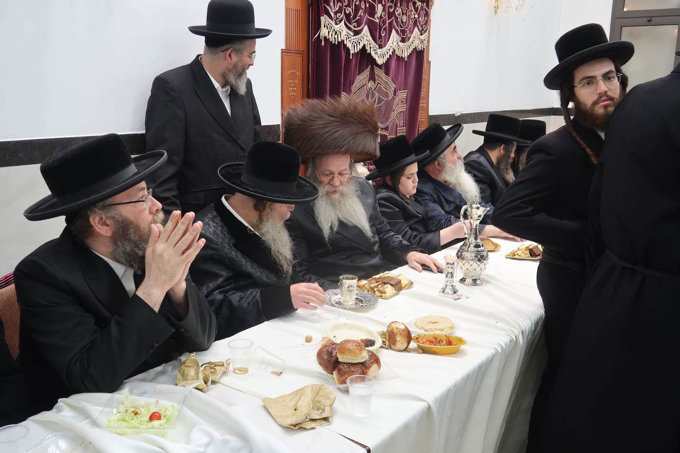 שמחת בר מצוה לבן זקוניו של האדמו"ר מלעלוב בראנוביץ