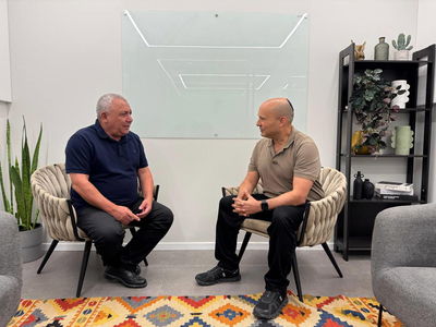 בנט ואיזנקוט בפגישתם היום