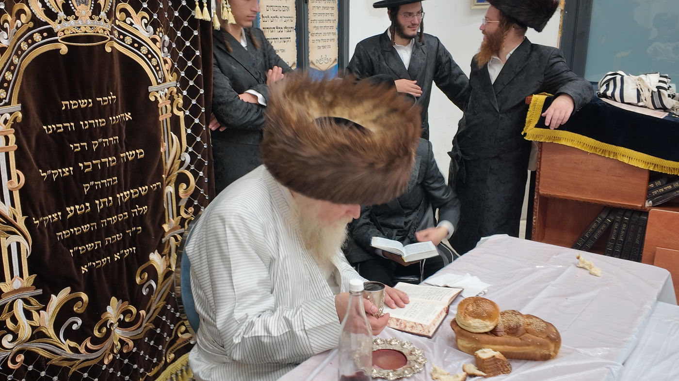 האדמו"ר ממבקשי אמונה בצפת