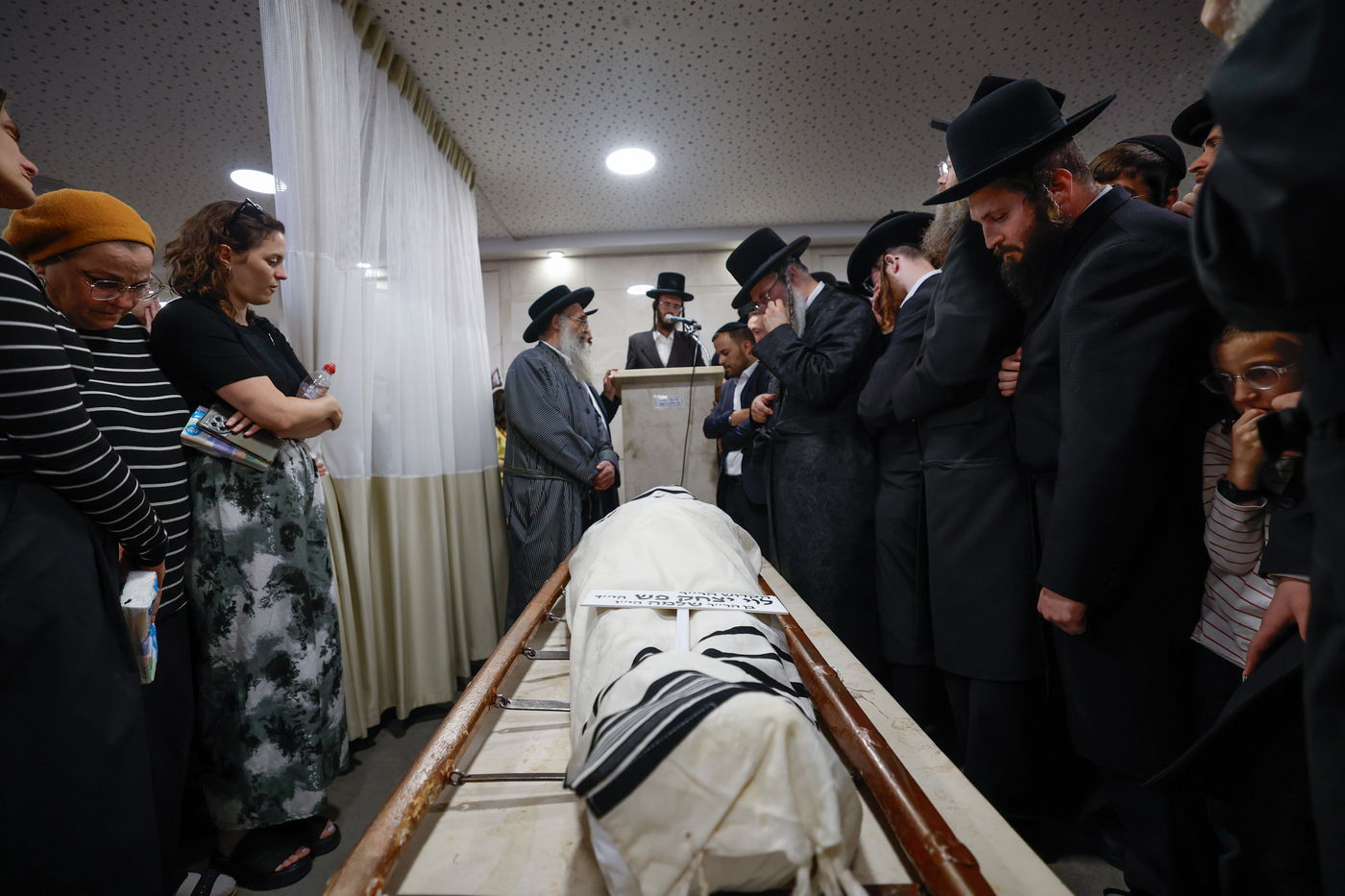 הלווית הקדוש הרב לוי יצחק פש הי"ד