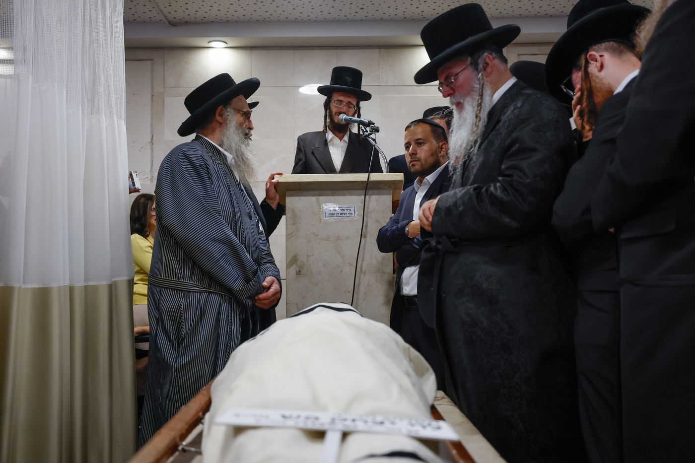 הלווית הקדוש הרב לוי יצחק פש הי"ד