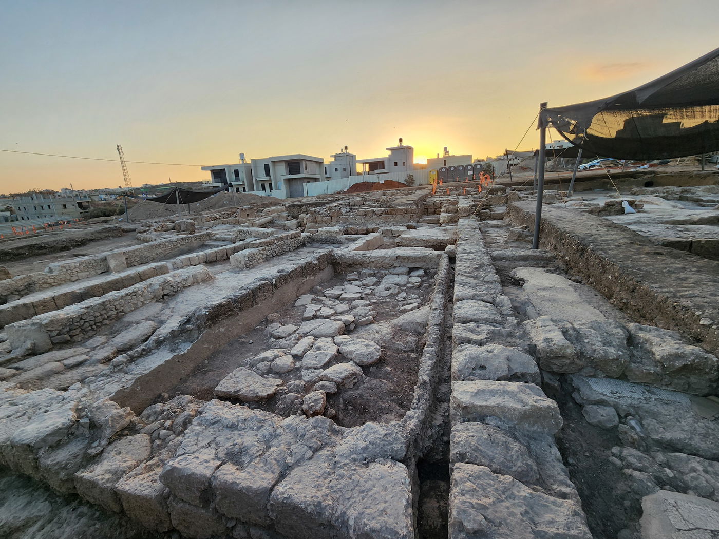 המקווה הנדיר בכפר קאסם | אחוזה שומרונית מפוארת
