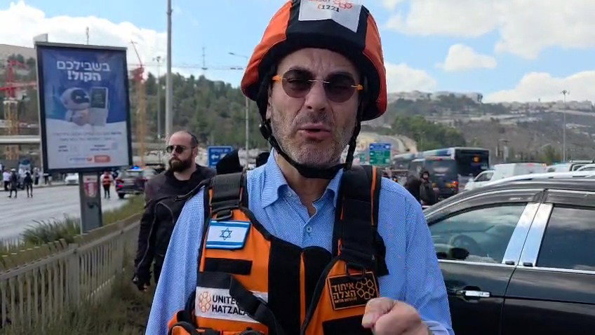 מהזירה הקשה בצומת רמות: אלי ביר נשיא ומייסד איחוד הצלה מספר על הפיגוע הקשה שאירע בסמוך לביתו