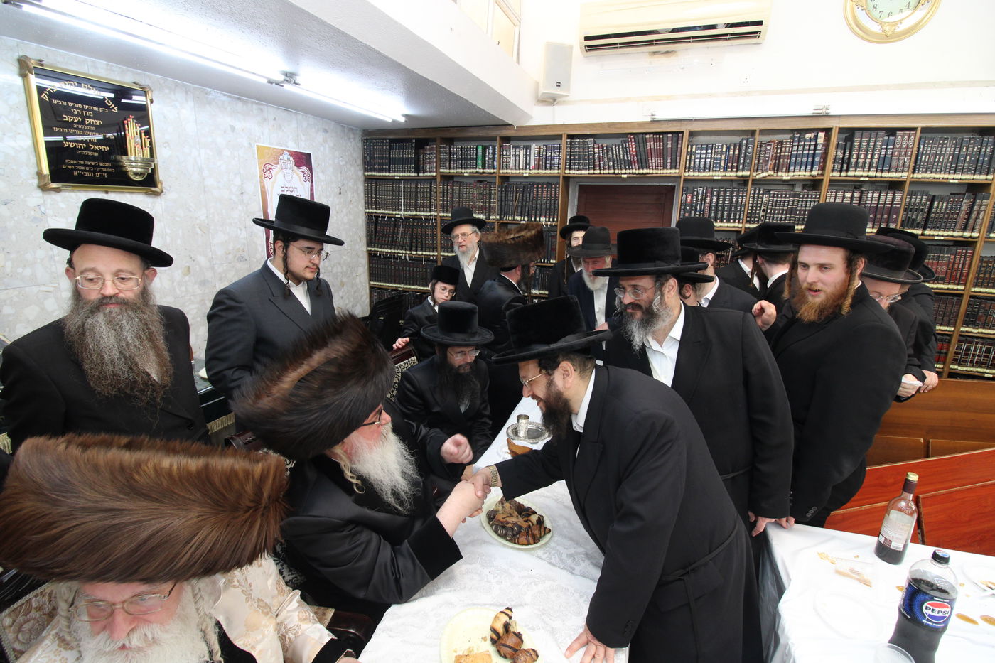 שמחת הברית בחצה"ק נדבורנה י-ם, ביאלה רמת אהרן