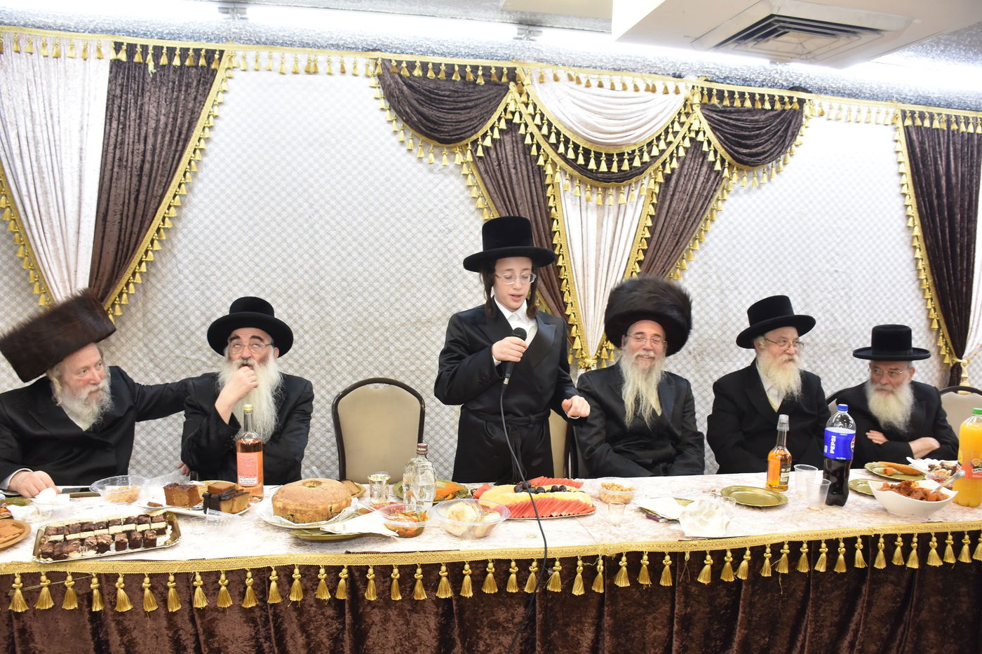 שמחת בר המצווה לנכד גאב"ד ערלוי בני ברק