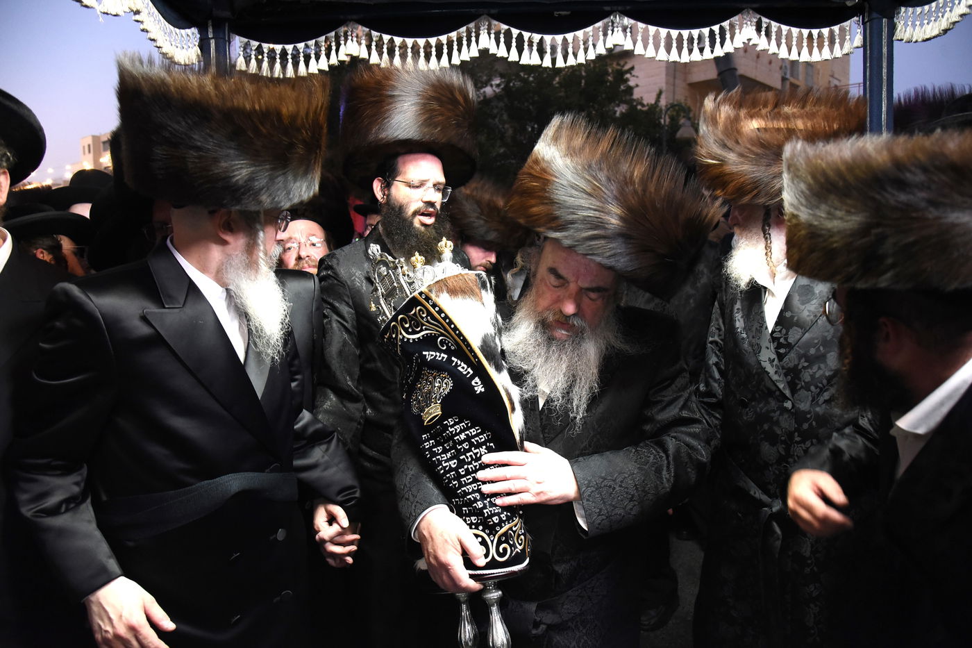 הכנסת ספר תורה לע"נ האברך הקדוש הרב אלתר שלמה לדרמן הי"ד