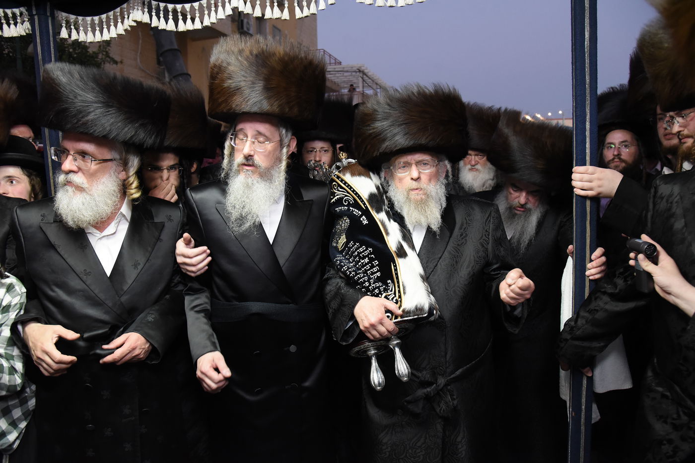 הכנסת ספר תורה לע"נ האברך הקדוש הרב אלתר שלמה לדרמן הי"ד