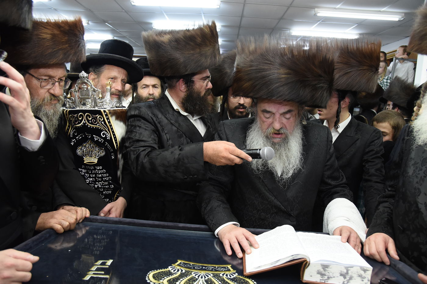 הכנסת ספר תורה לע"נ האברך הקדוש הרב אלתר שלמה לדרמן הי"ד