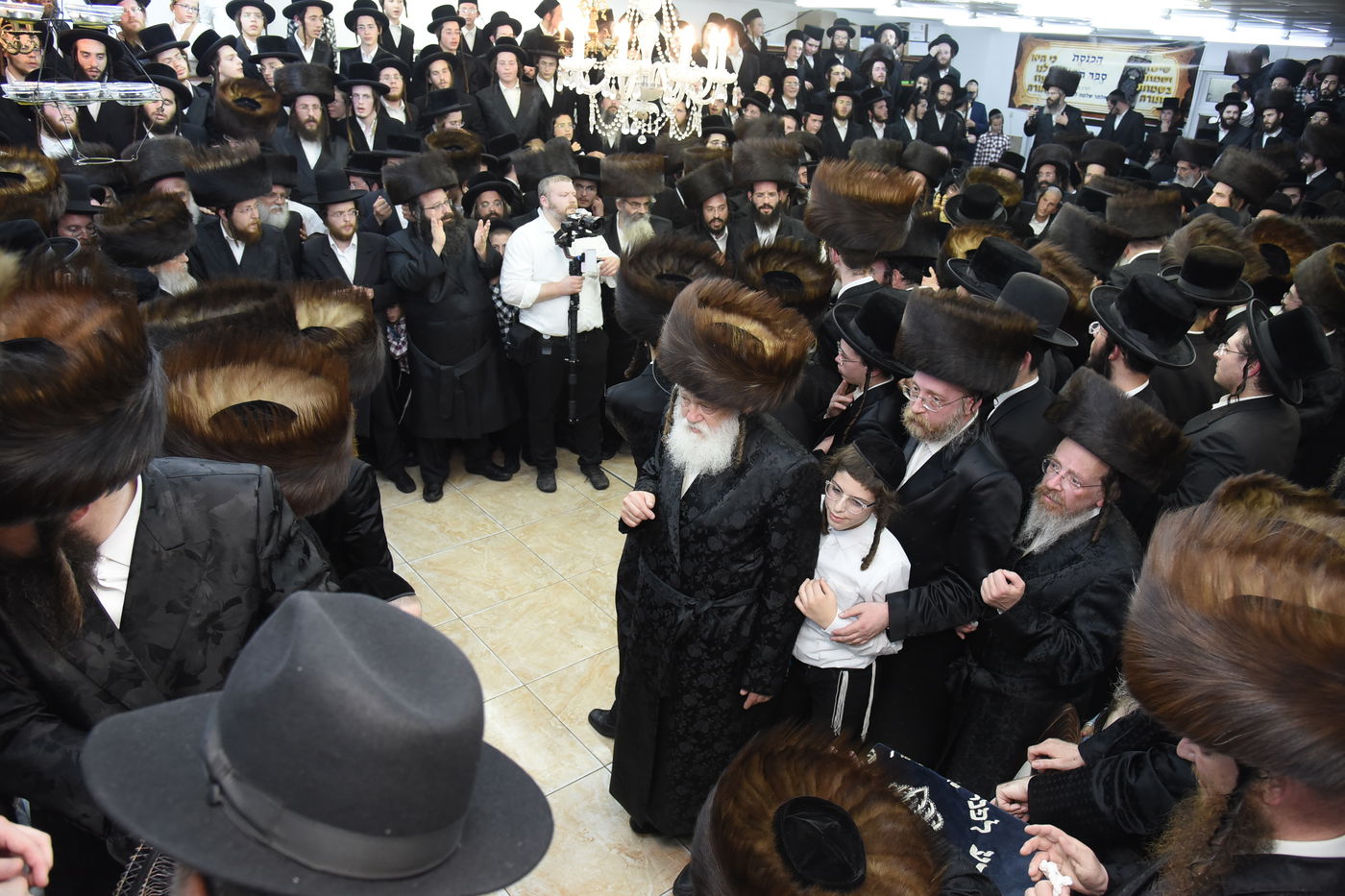 הכנסת ספר תורה לע"נ האברך הקדוש הרב אלתר שלמה לדרמן הי"ד