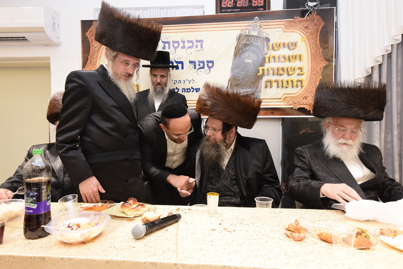 הכנסת ספר תורה לע"נ האברך הקדוש הרב אלתר שלמה לדרמן הי"ד