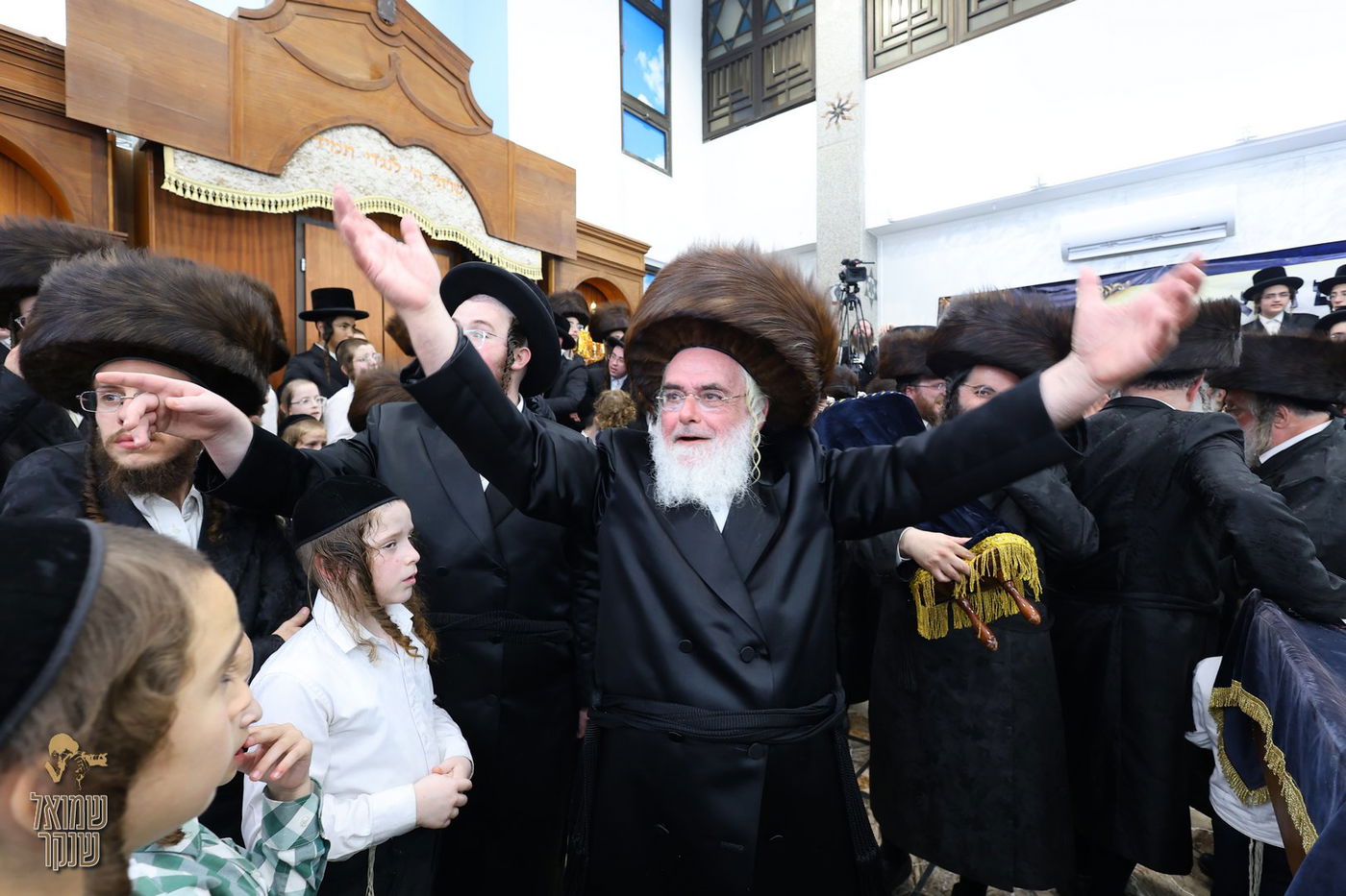 הכנסת ספר תורה לישיבה לצעירים דחסידי בעלזא חיפה