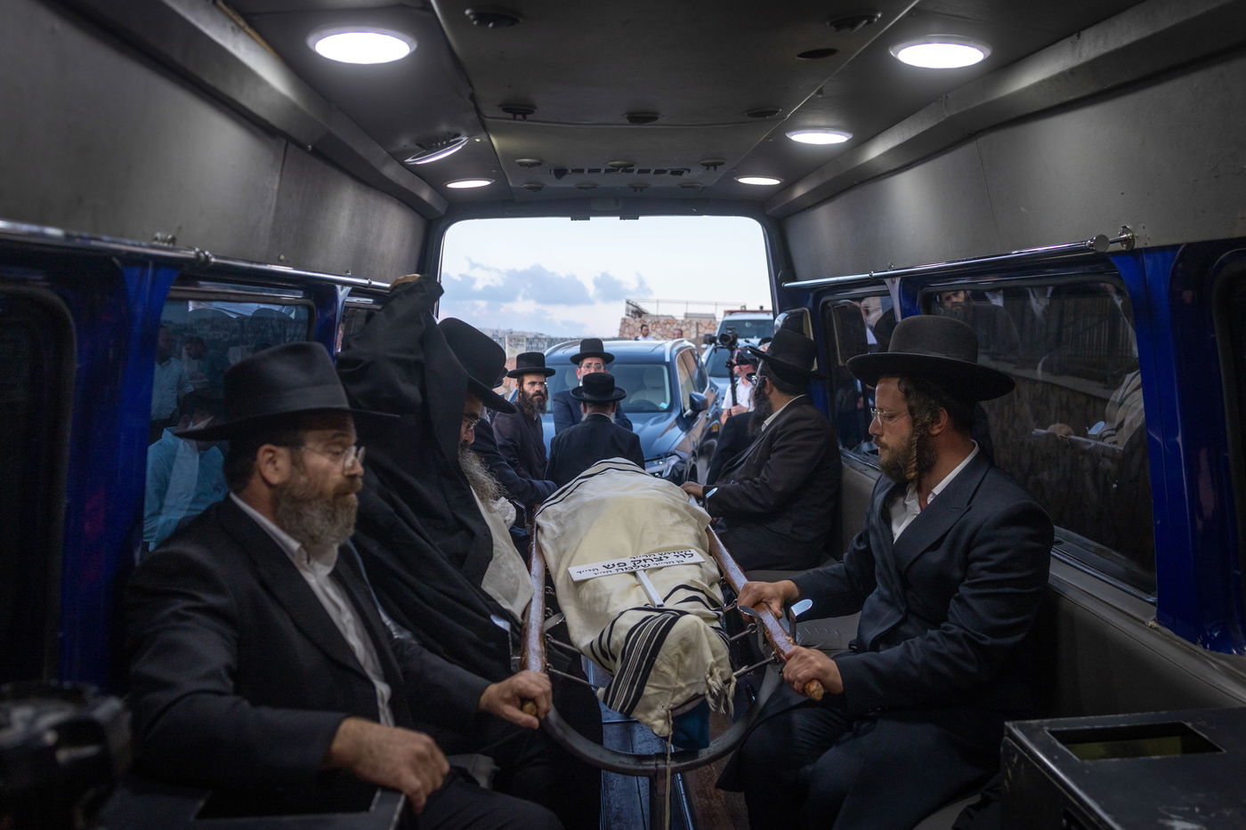 הלווית הקדוש הרב לוי יצחק פש הי"ד