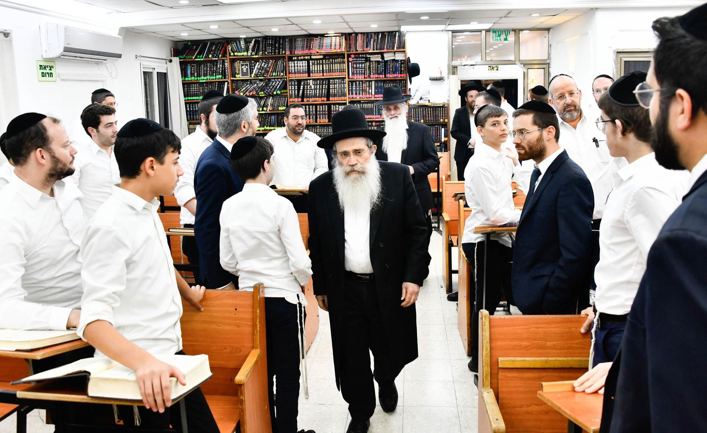 הגר"ש שטיינמן בשיחה בישיבת 'שיח יצחק'