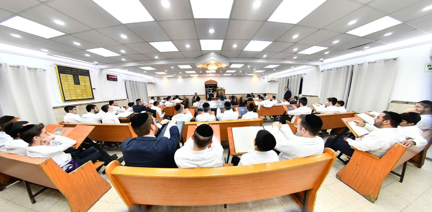 הגר"ש שטיינמן בשיחה בישיבת 'שיח יצחק'