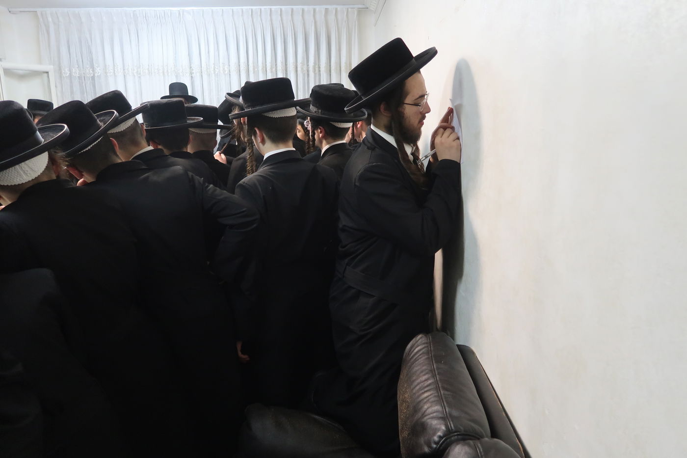 בחורי תולדות אהרן אצל האדמו"ר מתולדות משה