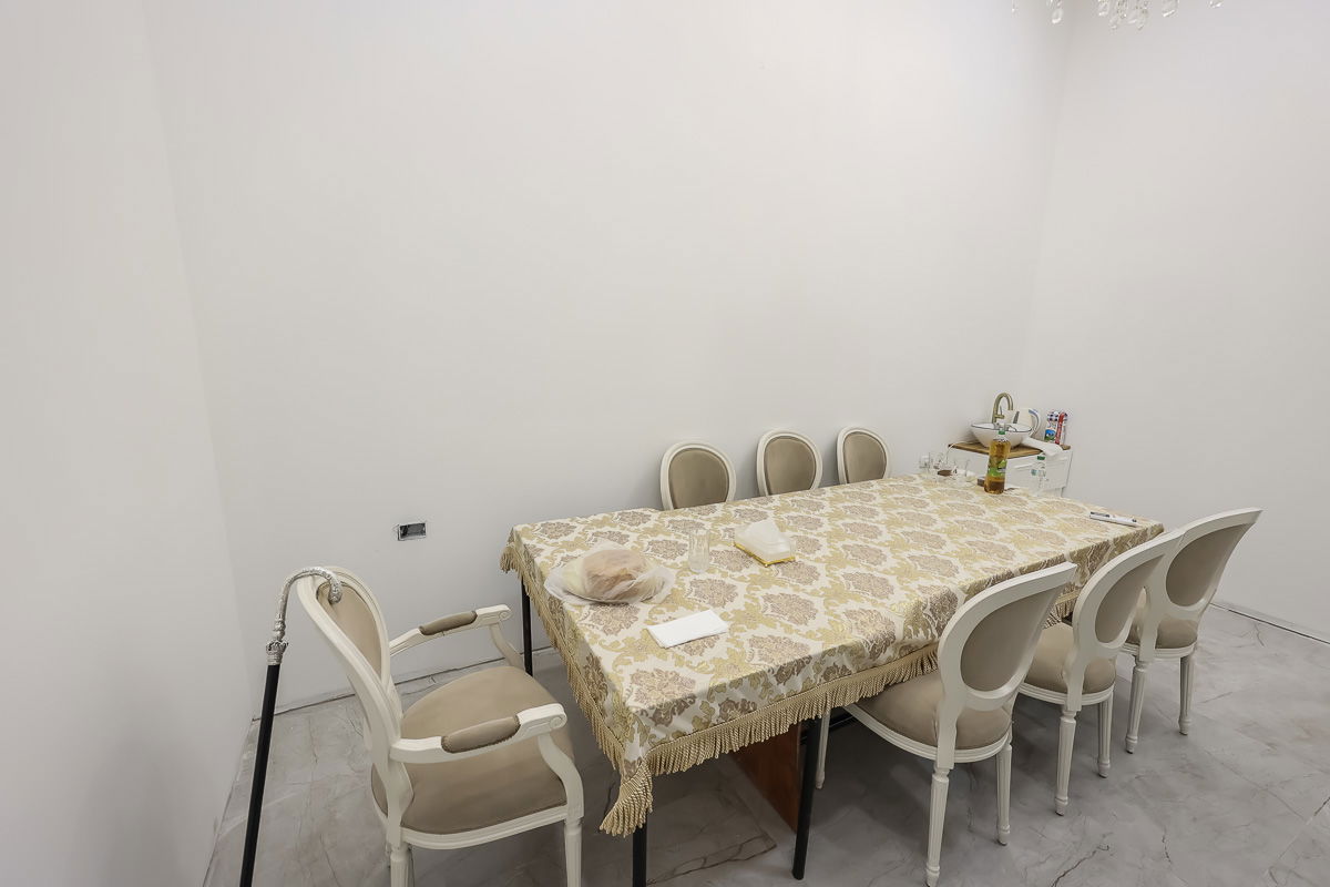 מעמד קביעת מזוזה לבית המדרש צאנז באלעד