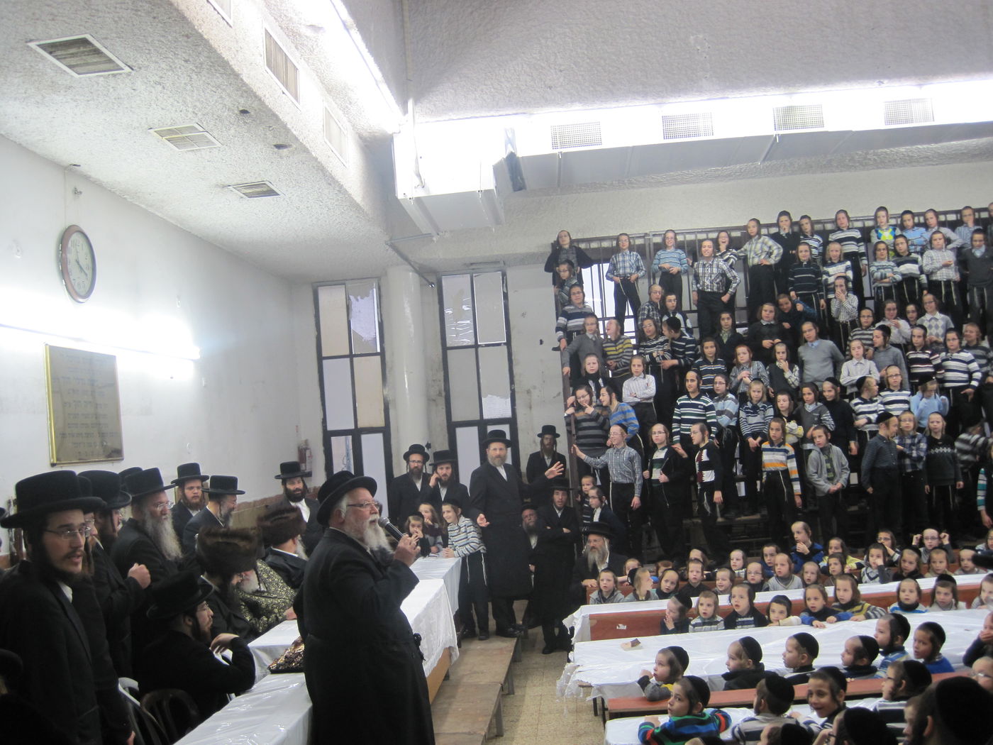 רבי אברהם נח וייסמן ז"ל, בקרישמליינע לנכד האדמו"ר מויז'ניץ