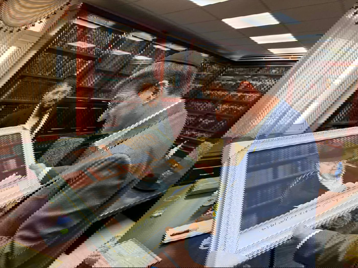 בועז ביסמוט בביקור בכסא רחמים