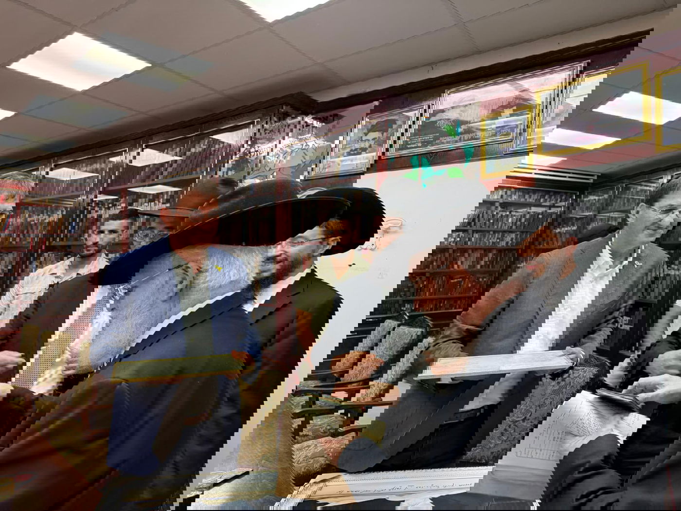 בועז ביסמוט בביקור בכסא רחמים