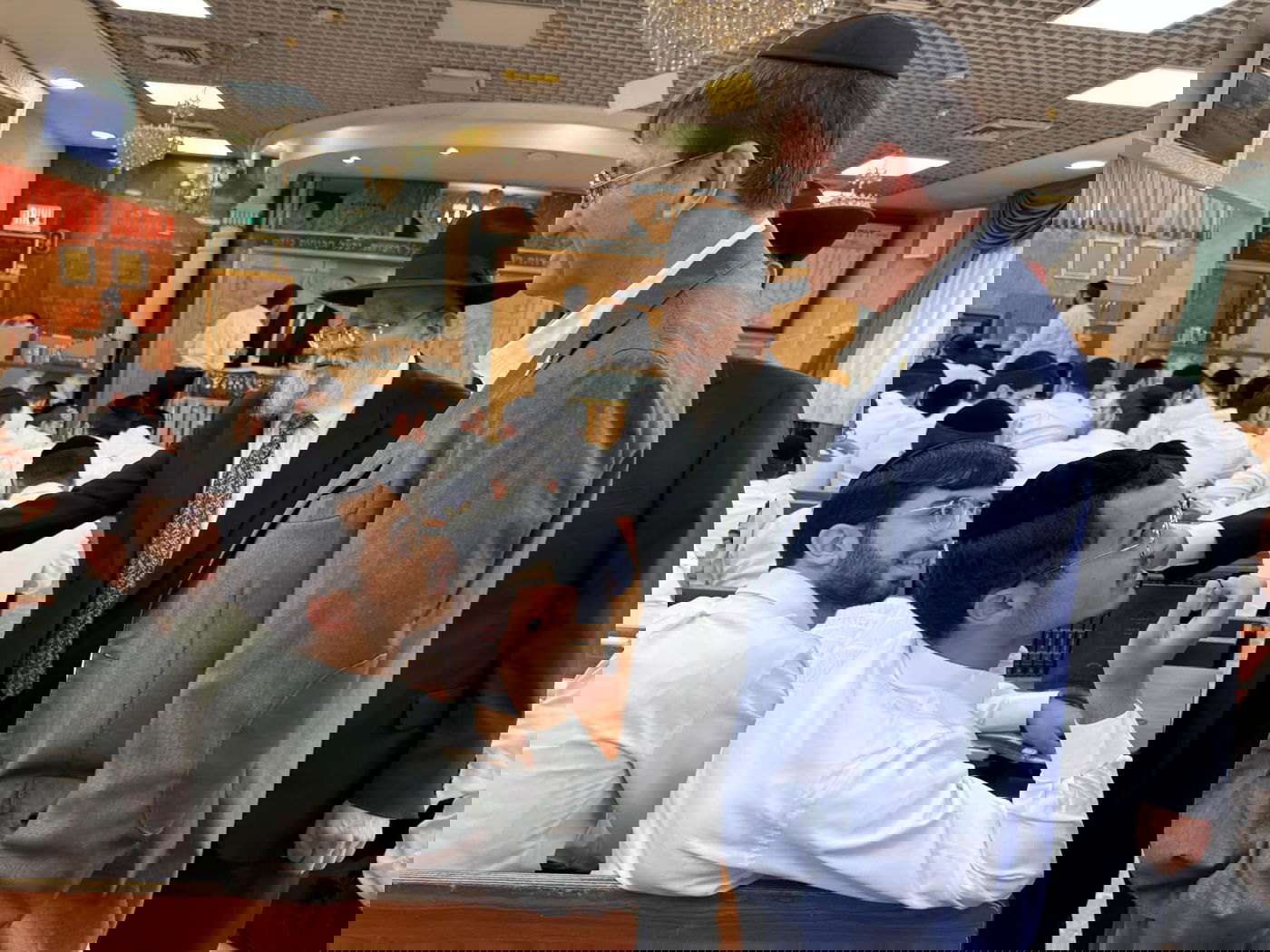 בועז ביסמוט בביקור בכסא רחמים