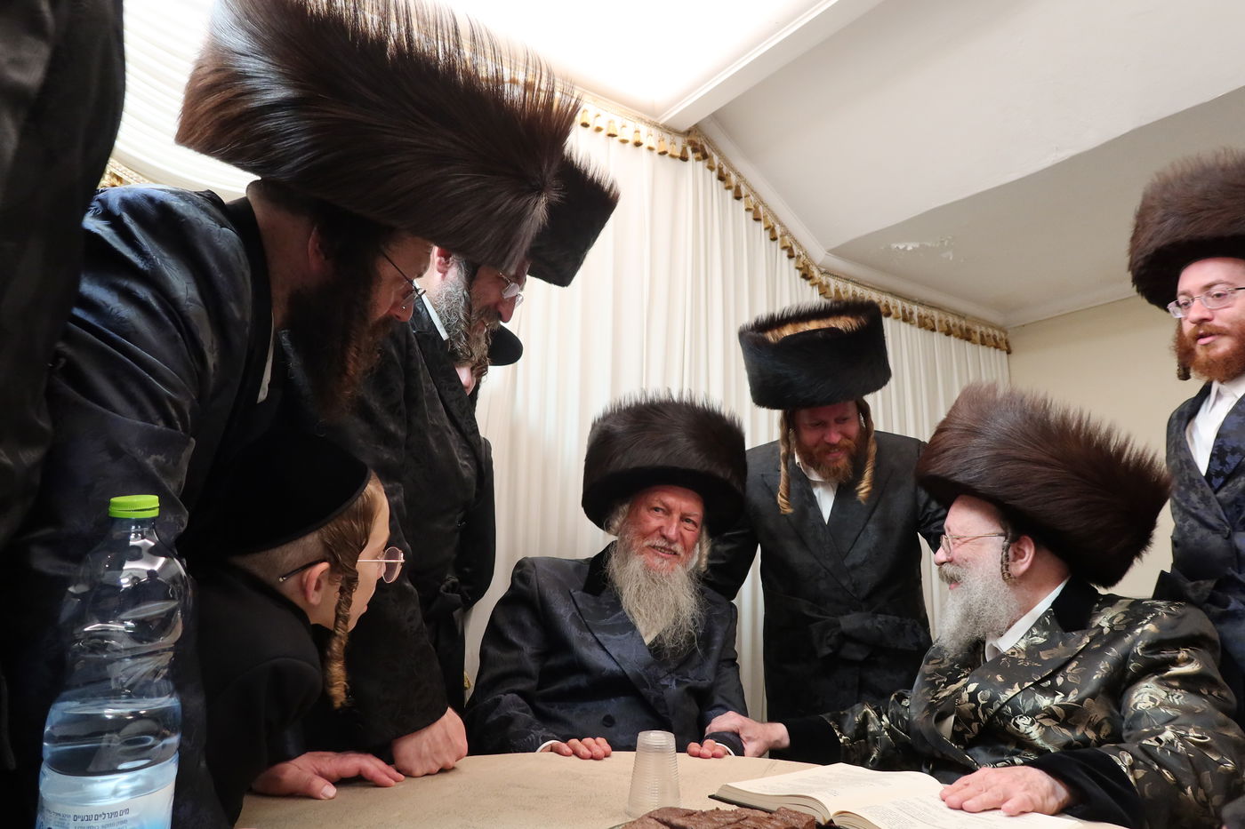 שמחת נישואי נכד האדמו"ר מנאדבורנה באניא