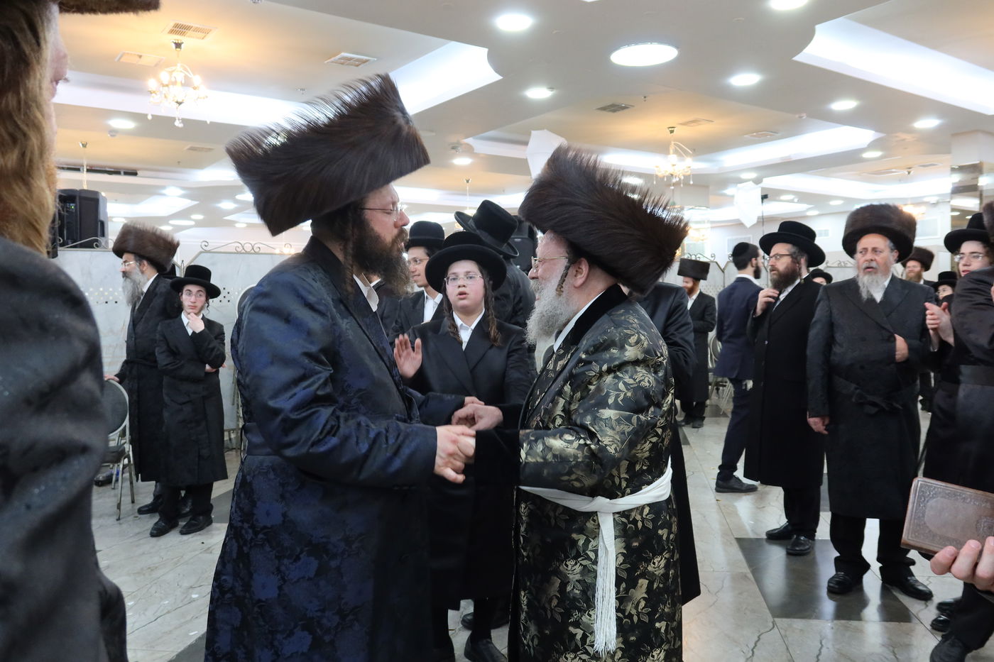 שמחת נישואי נכד האדמו"ר מנאדבורנה באניא