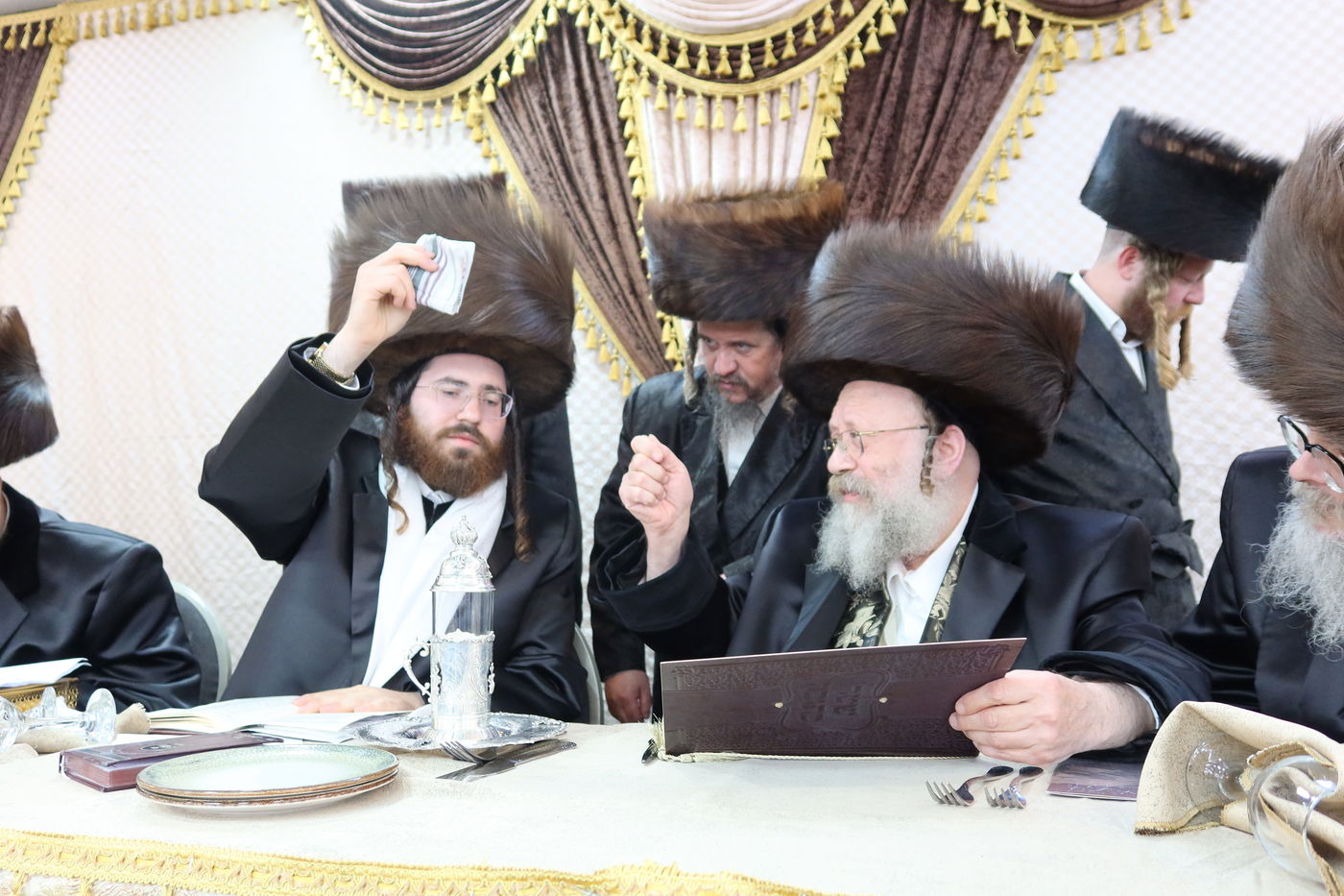 שמחת נישואי נכד האדמו"ר מנאדבורנה באניא