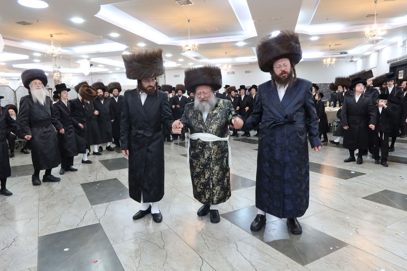 שמחת נישואי נכד האדמו"ר מנאדבורנה באניא