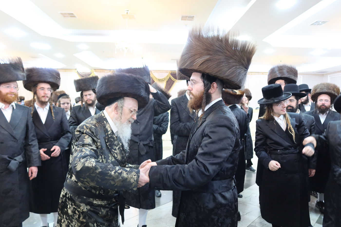 שמחת נישואי נכד האדמו"ר מנאדבורנה באניא