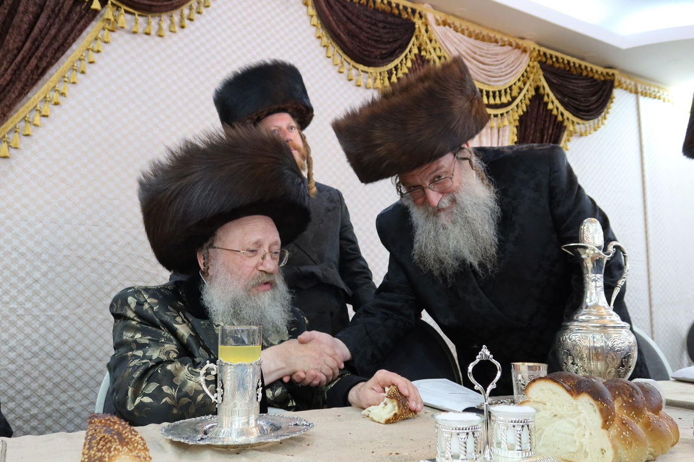 שמחת נישואי נכד האדמו"ר מנאדבורנה באניא