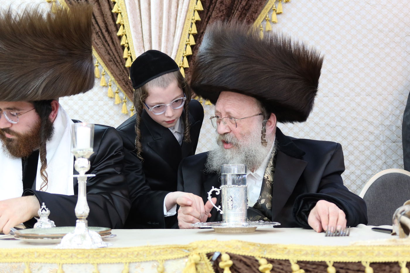 שמחת נישואי נכד האדמו"ר מנאדבורנה באניא