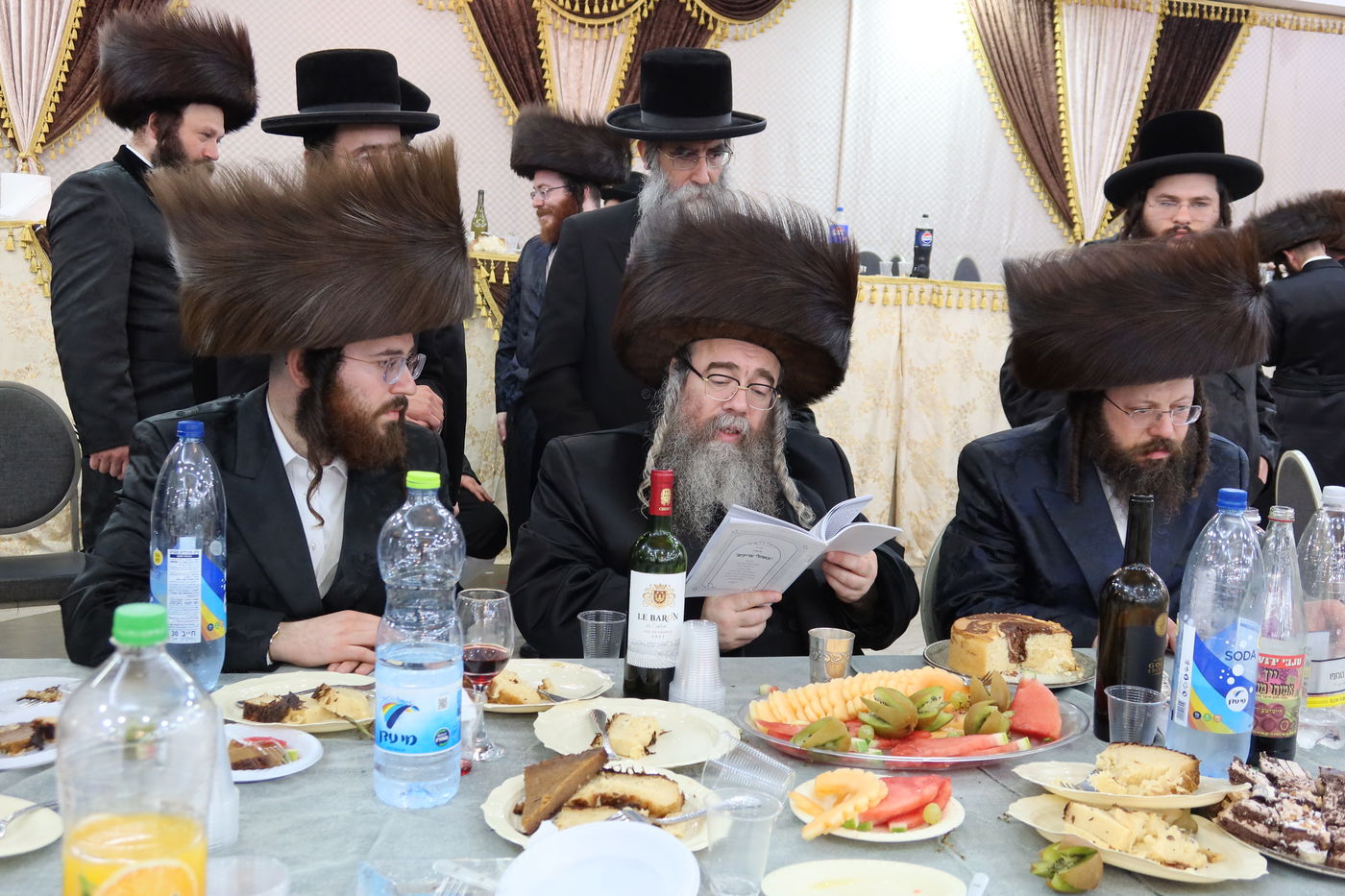 שמחת נישואי נכד האדמו"ר מנאדבורנה באניא