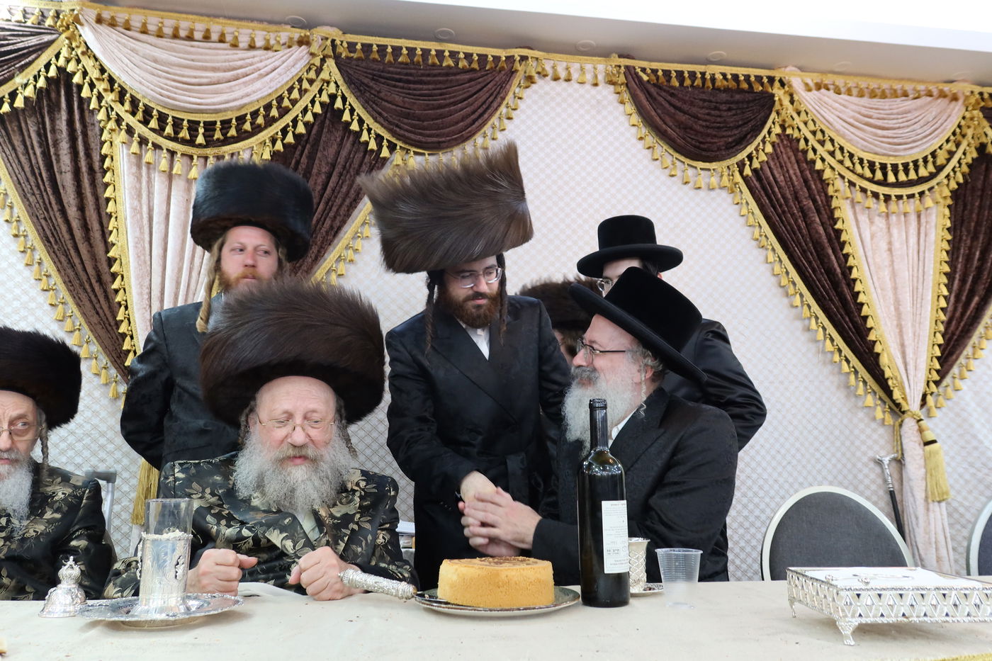 שמחת נישואי נכד האדמו"ר מנאדבורנה באניא